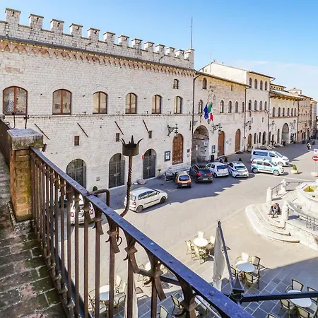 Ogni Finestra è Un Quadro - Ad Assisi